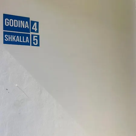 Foi's * Τίρανα